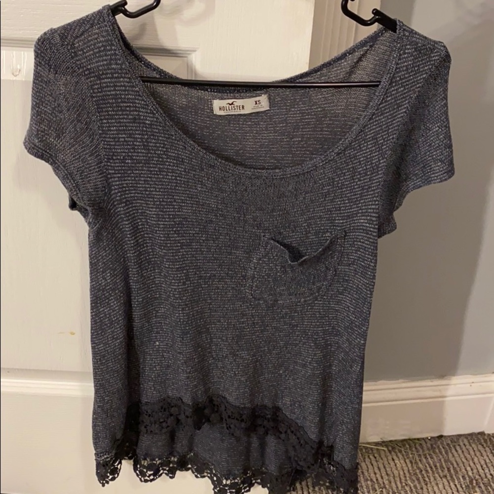 Hollister top